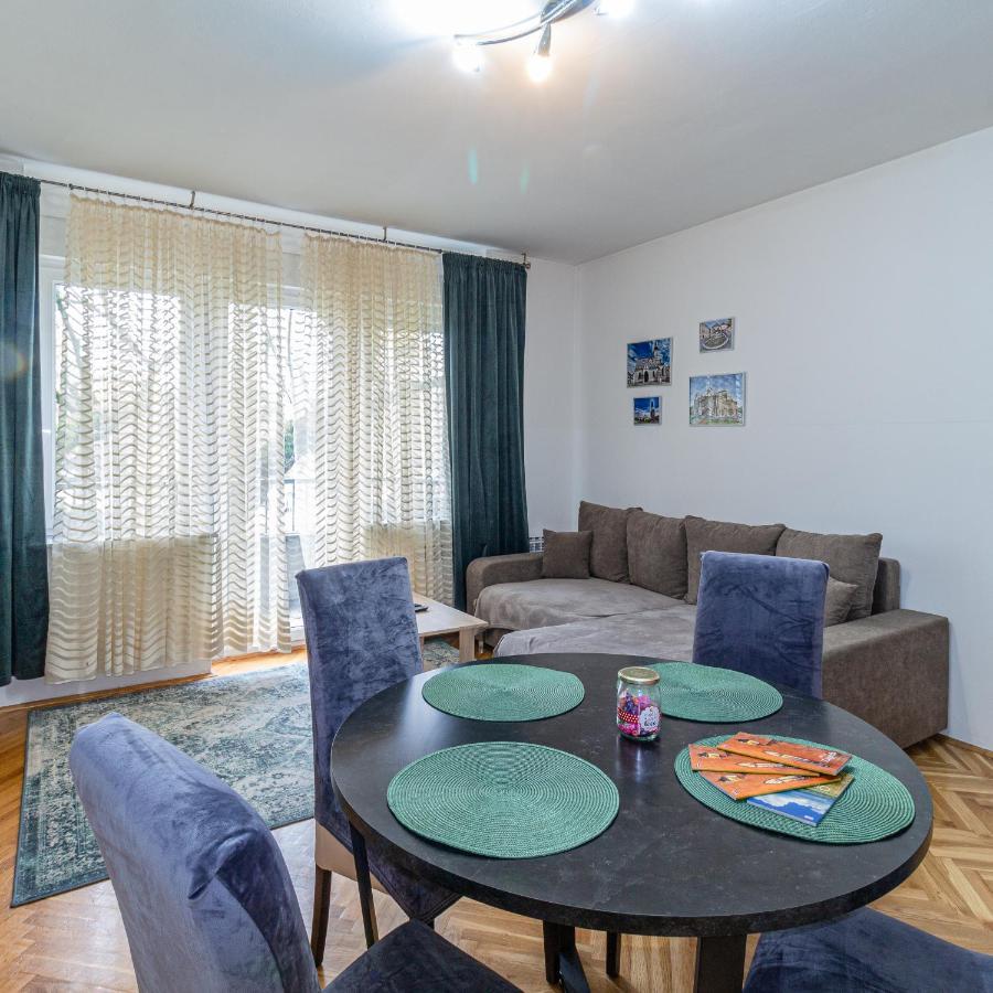 Swan Apartment ซาเกร็บ ภายนอก รูปภาพ