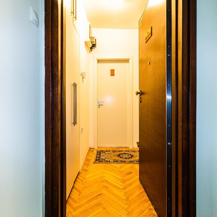 Swan Apartment ซาเกร็บ ภายนอก รูปภาพ